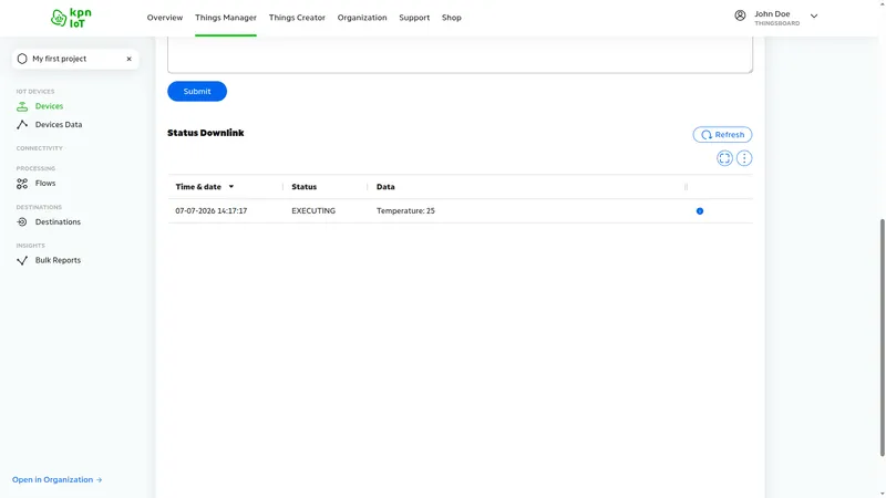 KPN Things portal Status Downlink section showing Temperature: 25 with EXECUTING status and a timestamp